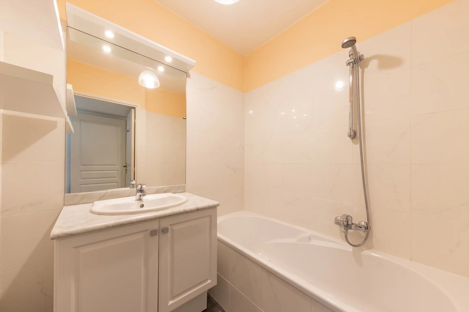 Property photo in Musicians Quarter