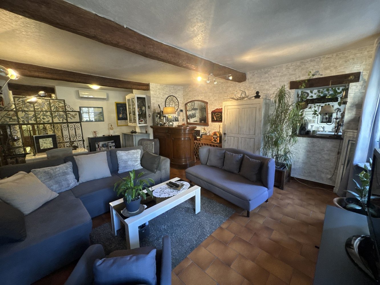 Property photo in Port