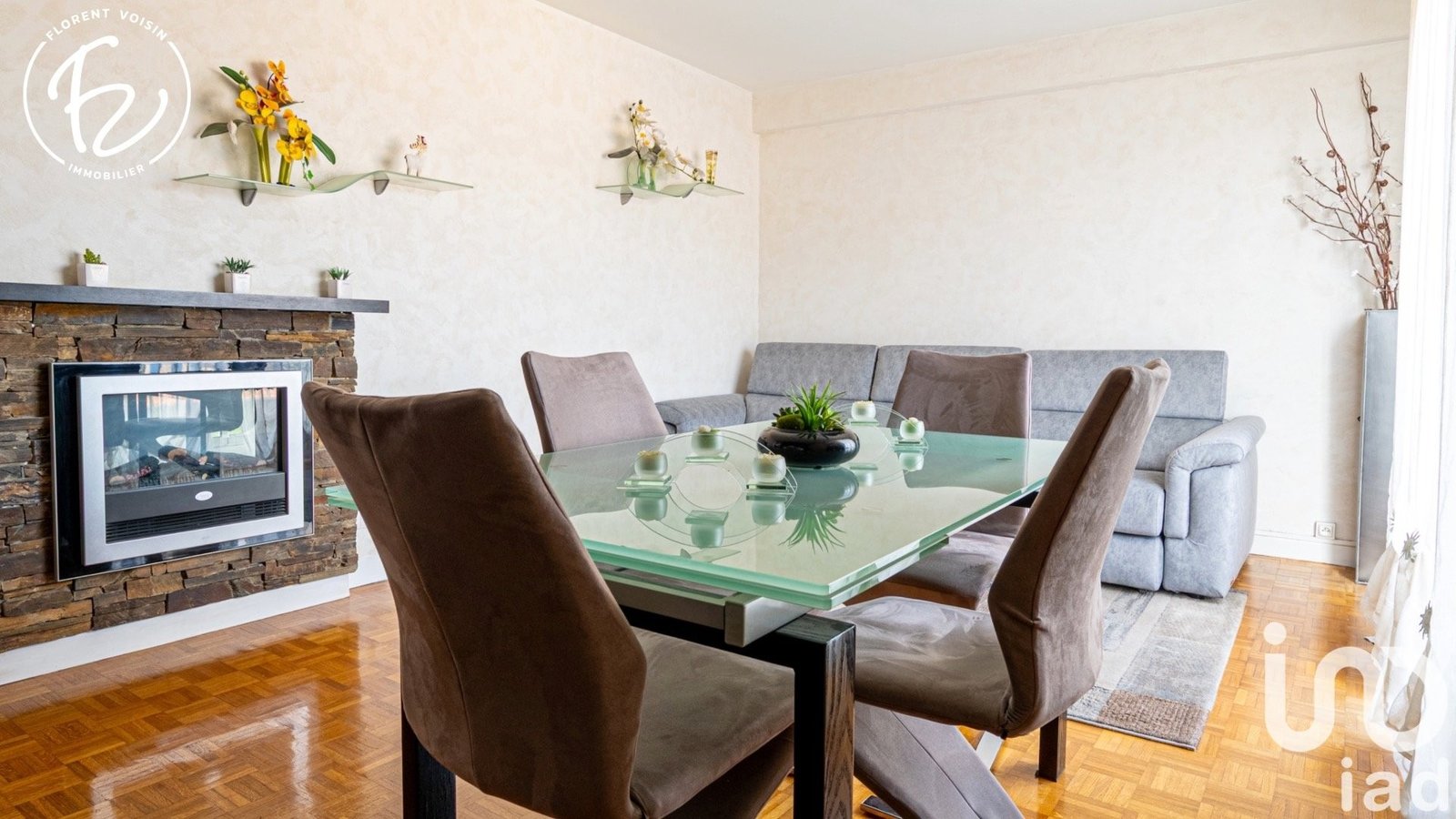 Property photo in Port