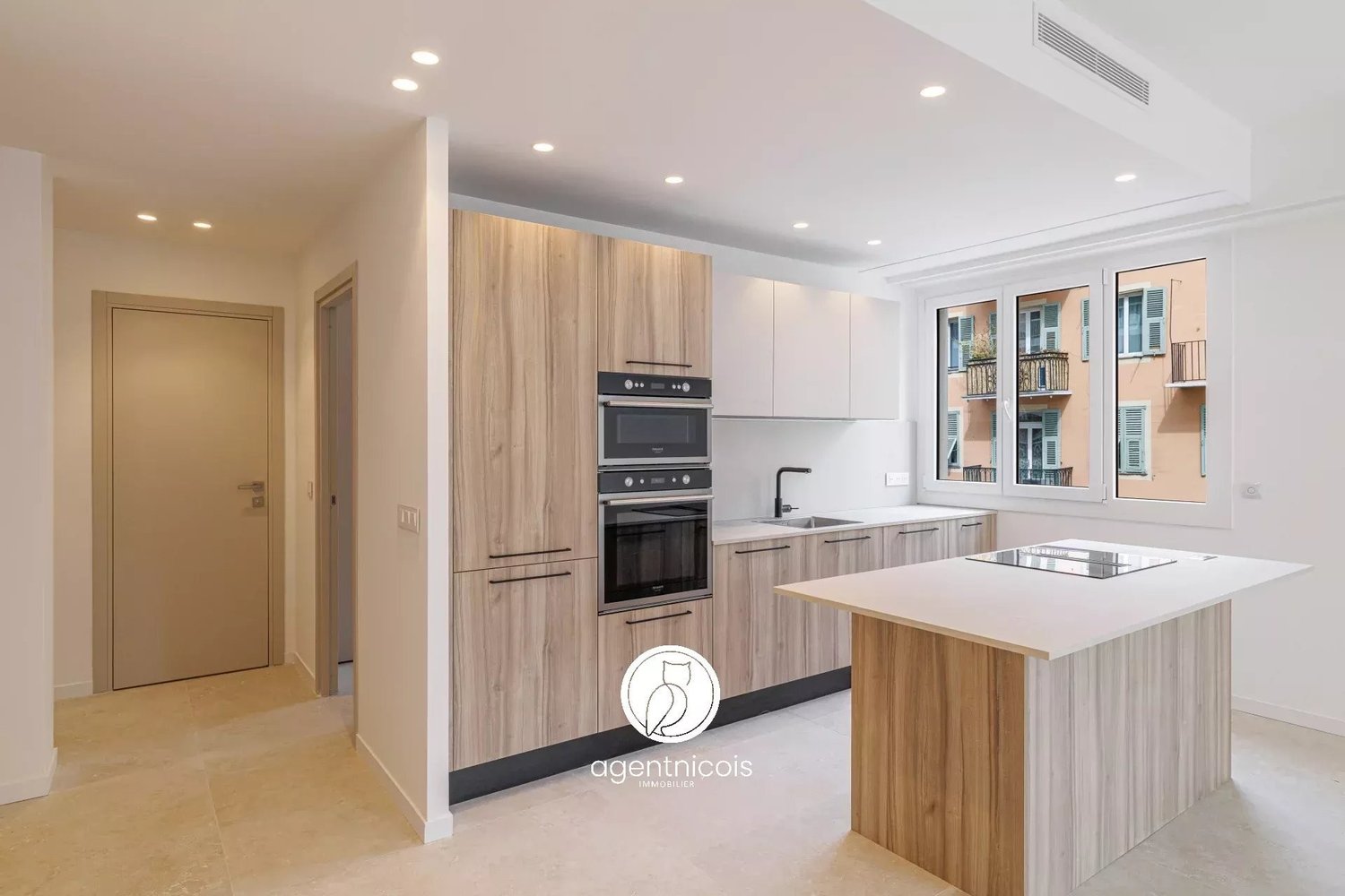 Property photo in Port