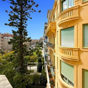 Property in Carre d'Argent