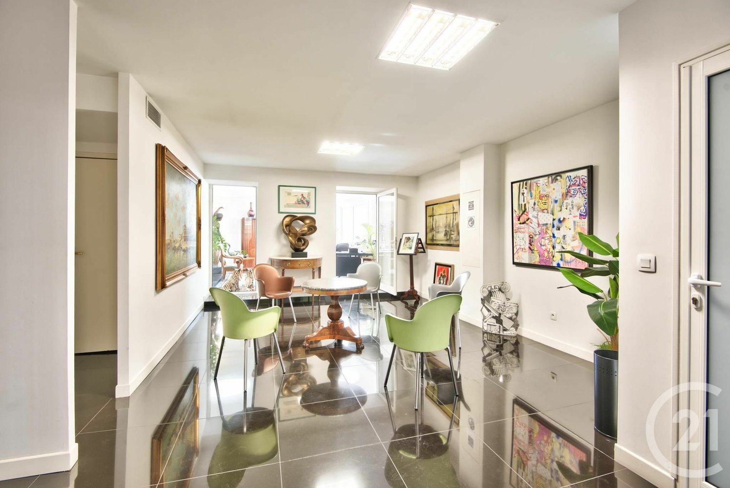 Property photo in Carre d'Argent