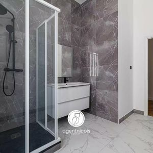 Property in Carre d'Argent