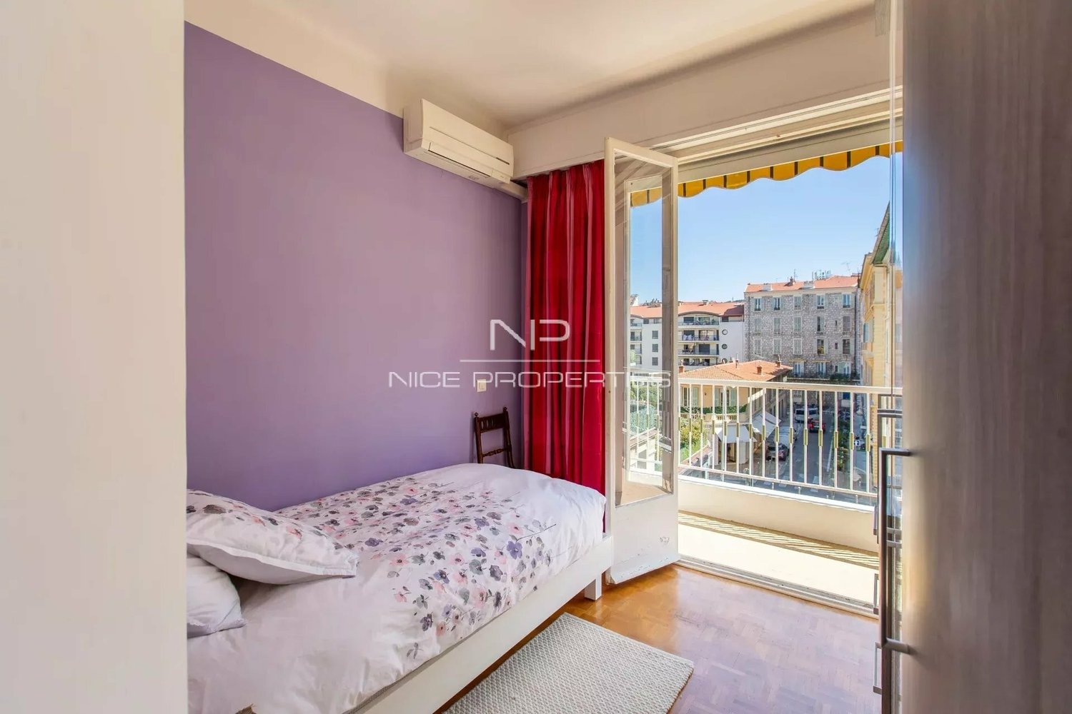 Property photo in Carre d'Argent