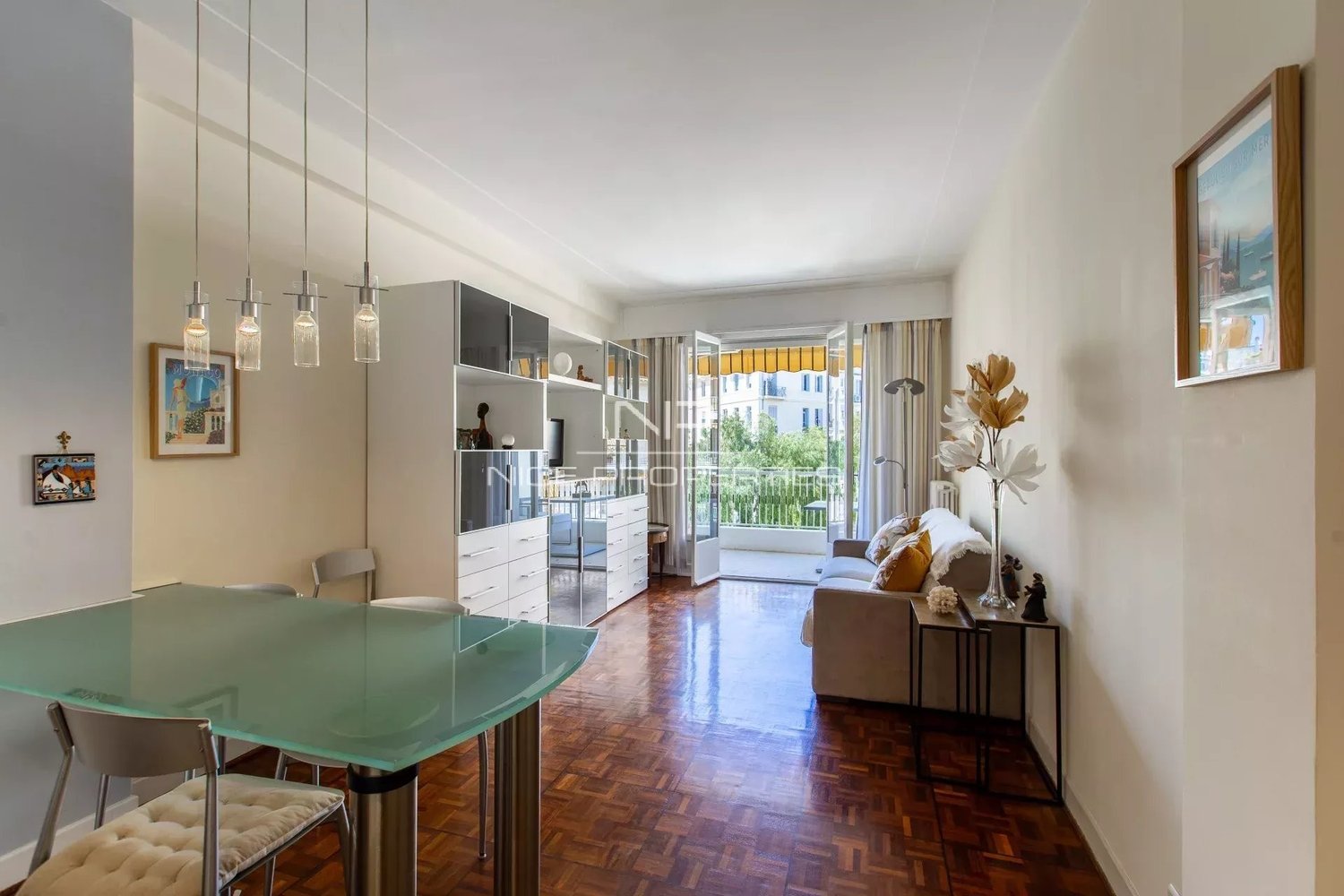 Property photo in Carre d'Argent