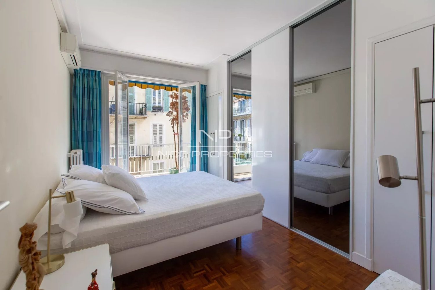 Property photo in Carre d'Argent