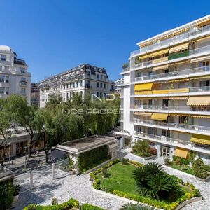 Property in Carre d'Argent