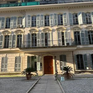 Property in Carre d'Argent