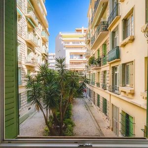 Property in Carre d'Argent