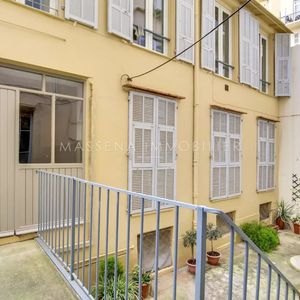 Property in Carre d'Argent