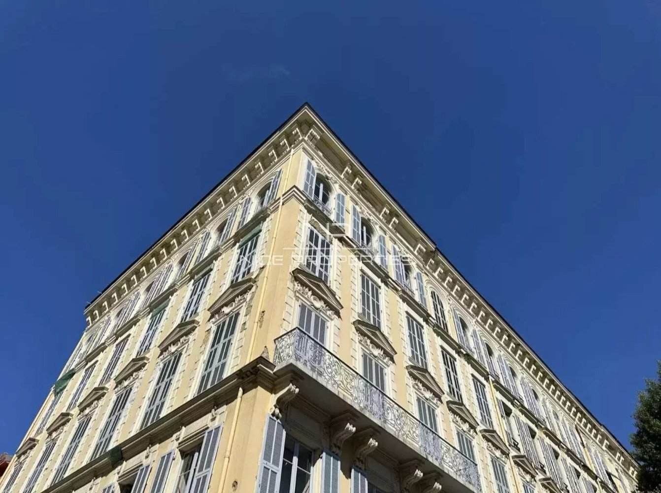 Property photo in Carre d'Argent