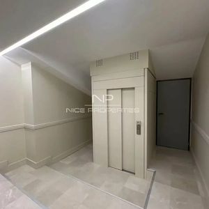 Property in Carre d'Argent