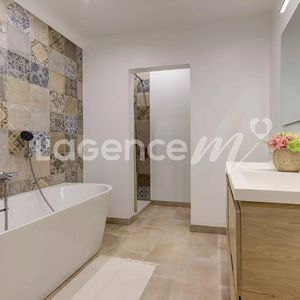 Property in Carre d'Argent