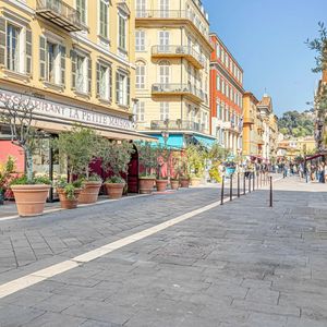 Property in Carre d'Argent