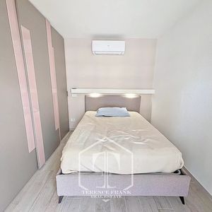 Property in Carre d'Argent