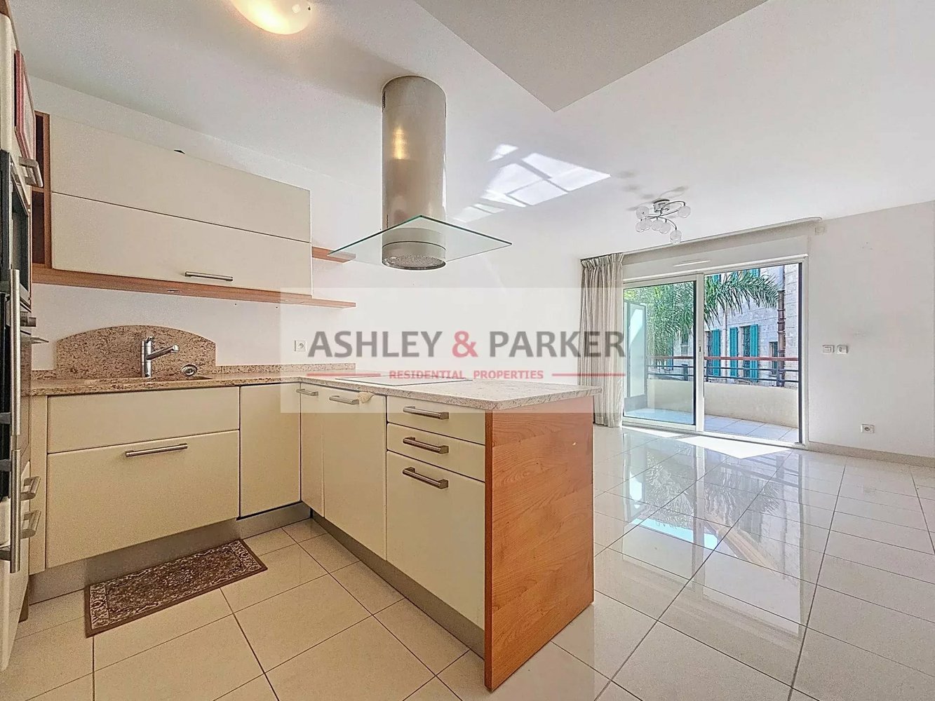 Property photo in Carre d'Argent