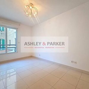 Property in Carre d'Argent