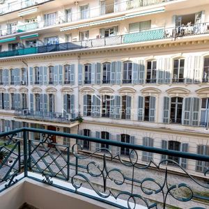 Property in Carre d'Argent