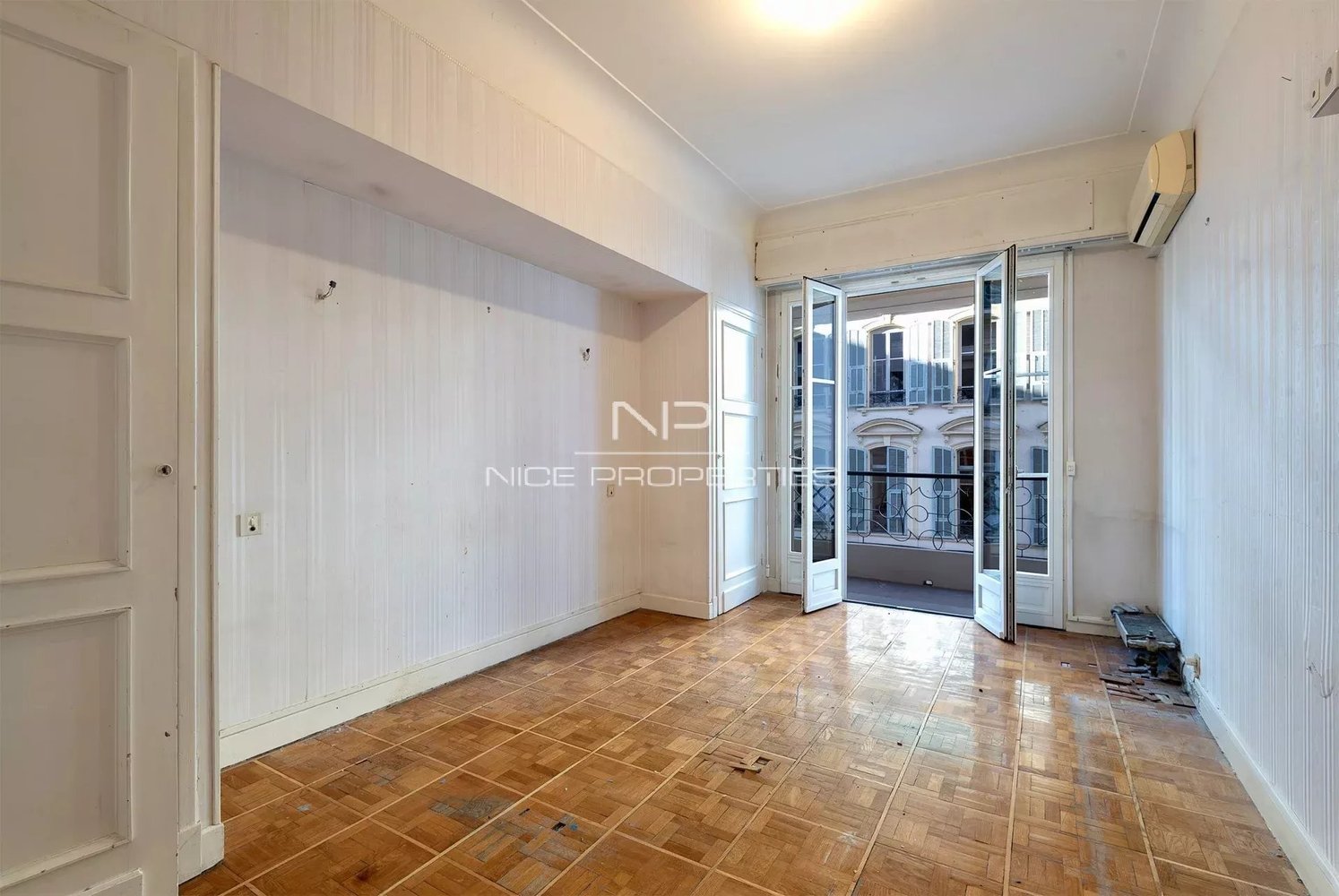 Property photo in Carre d'Argent