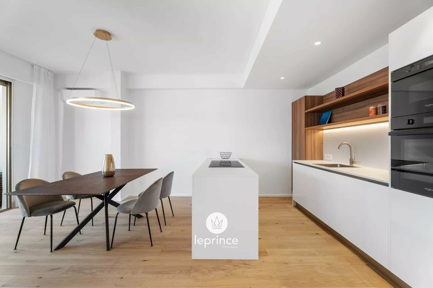 Property photo in Carre d'Argent