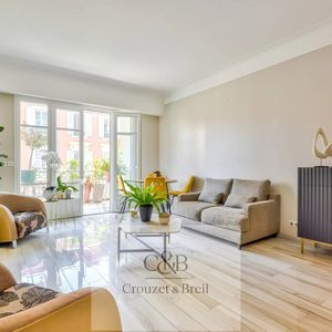 Property in Carre d'Argent