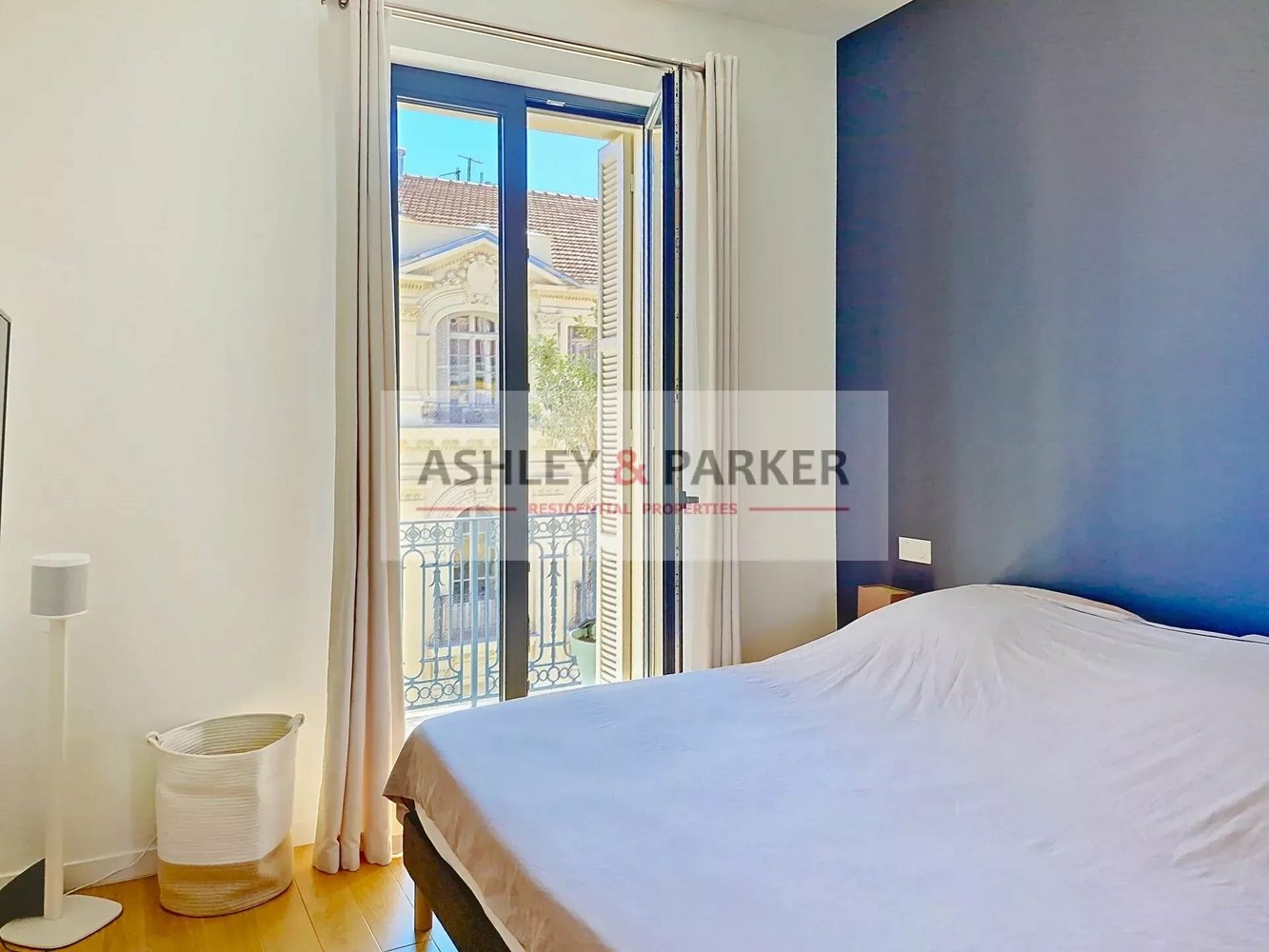 Property photo in Carre d'Argent