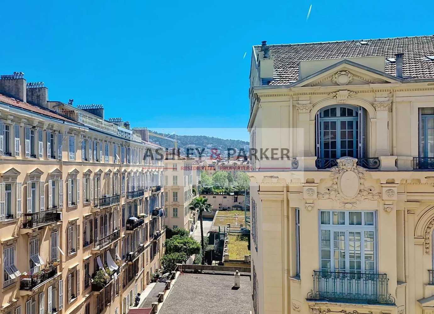 Property photo in Carre d'Argent