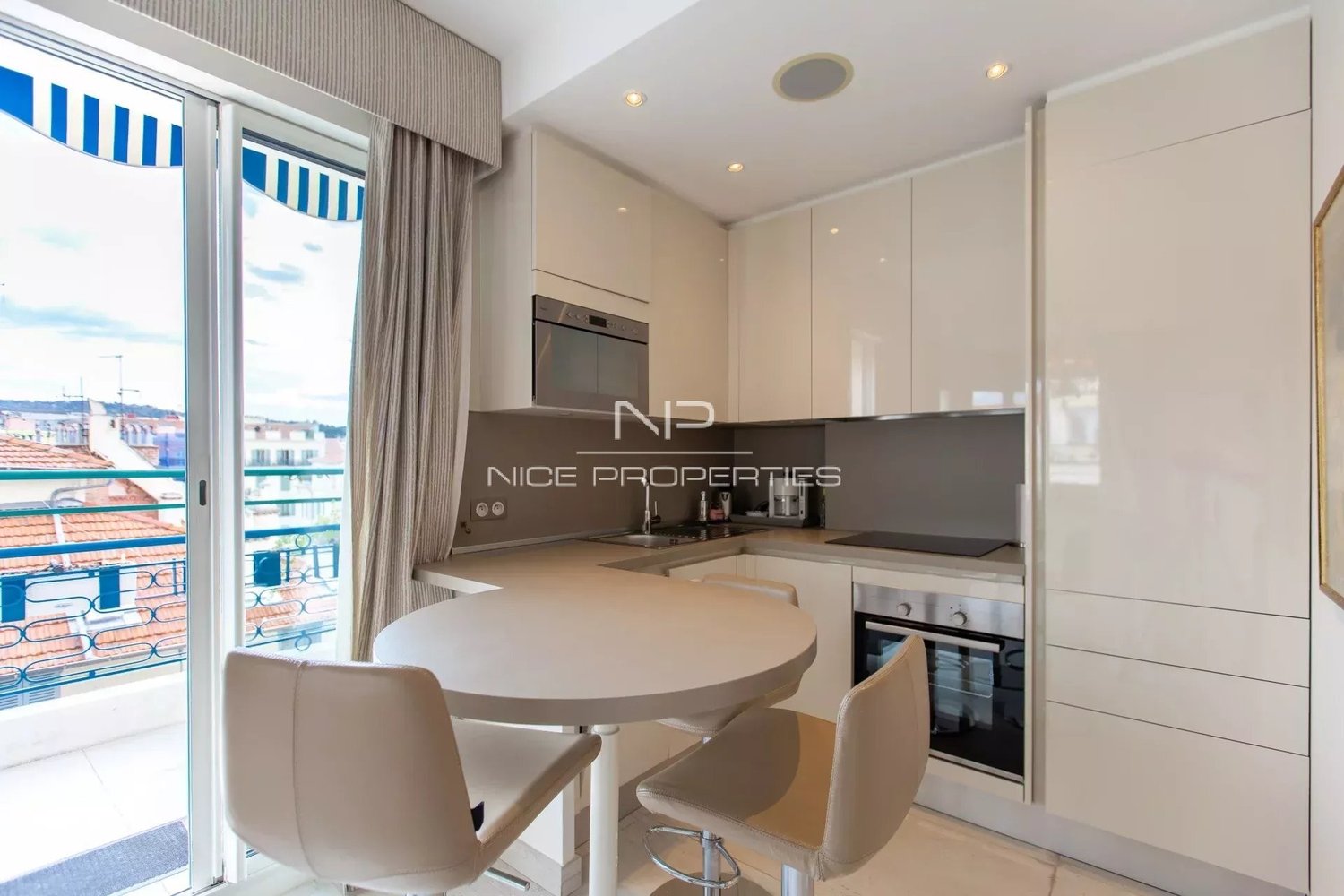 Property photo in Carre d'Or