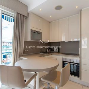 Property in Carre d'Or