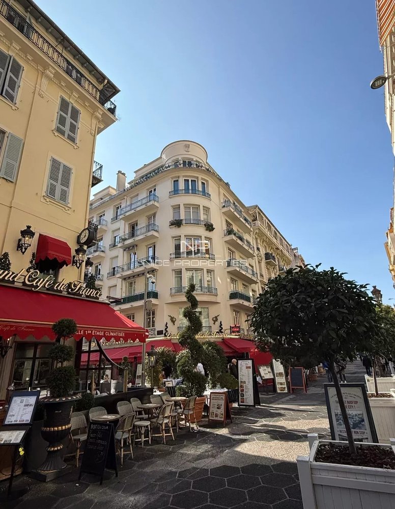 Property photo in Carre d'Or