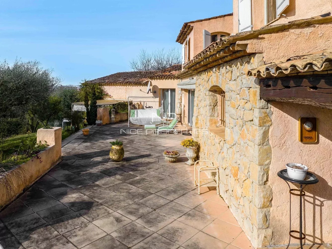 Property photo in Carre d'Or