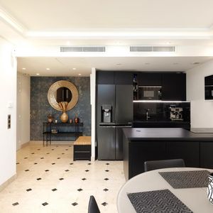 Property in Carre d'Or