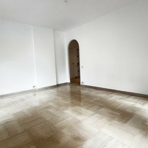 Property in Carre d'Or