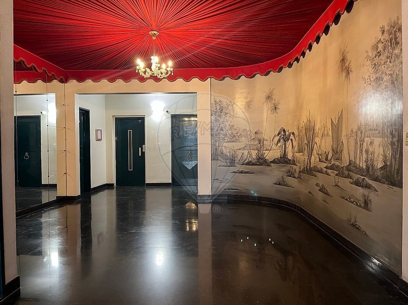 Property photo in Carre d'Or