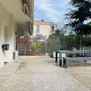 Property in Carre d'Or