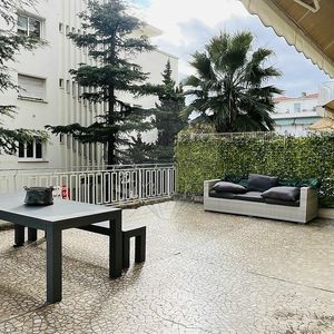 Property in Carre d'Or