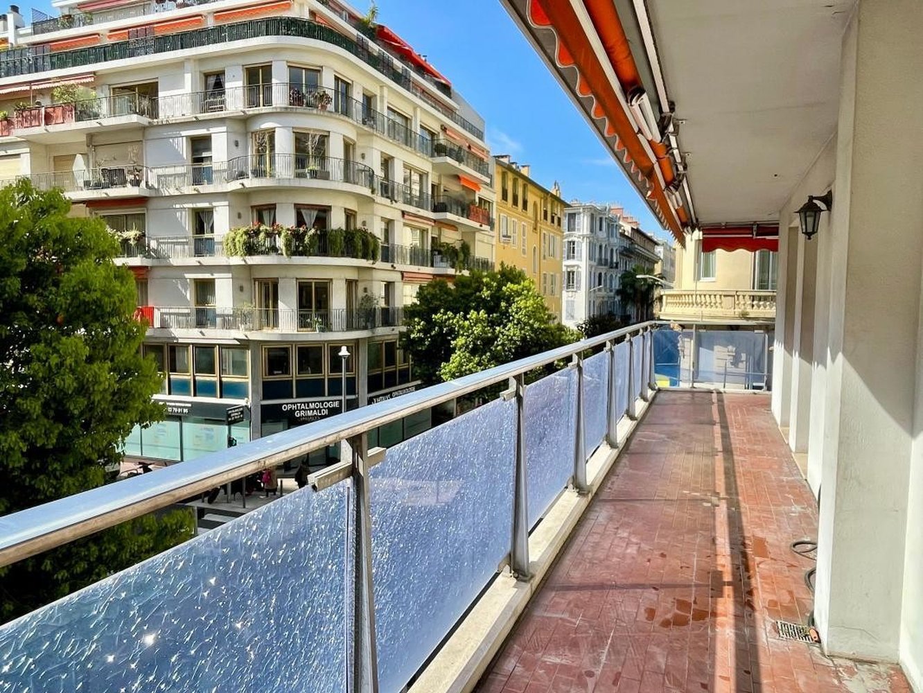 Property photo in Carre d'Or