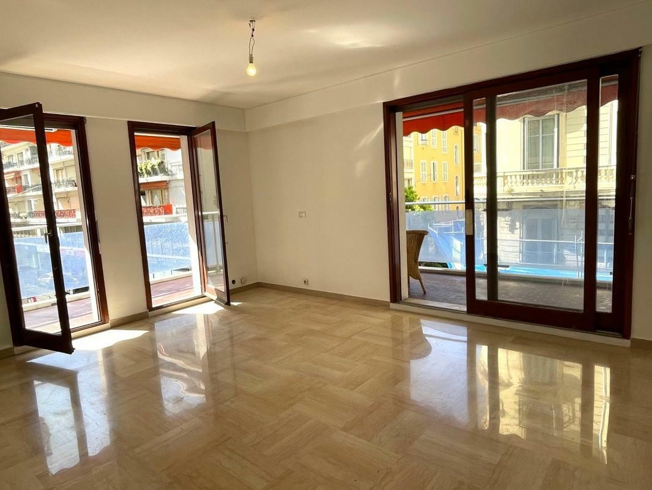 Property photo in Carre d'Or