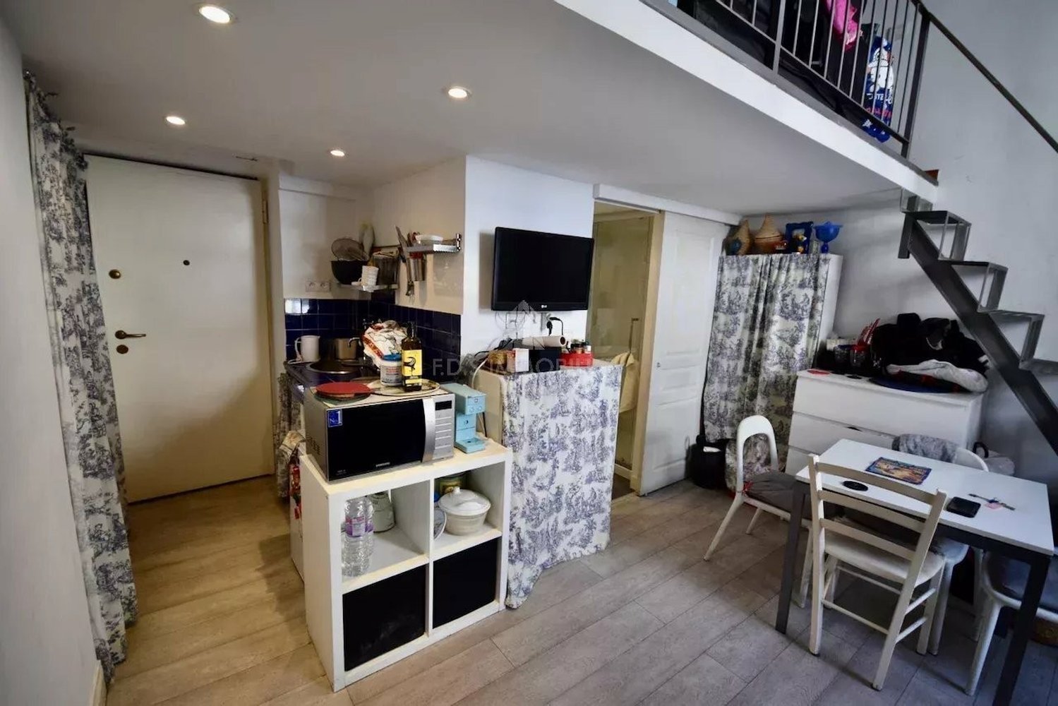 Property photo in Carre d'Or