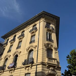 Property in Carre d'Or