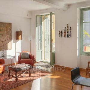 Property in Carre d'Or