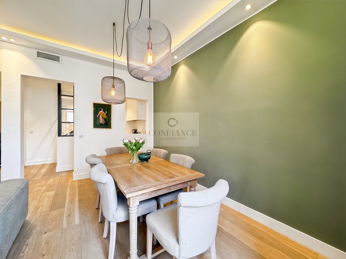 Property photo in Carre d'Or