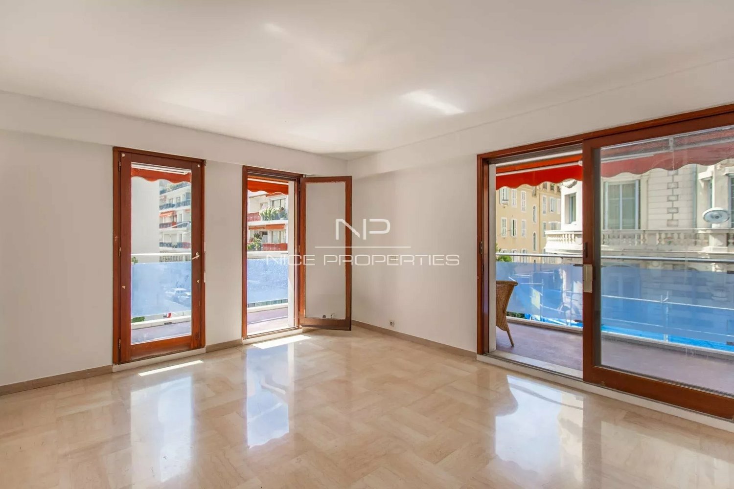 Property photo in Carre d'Or