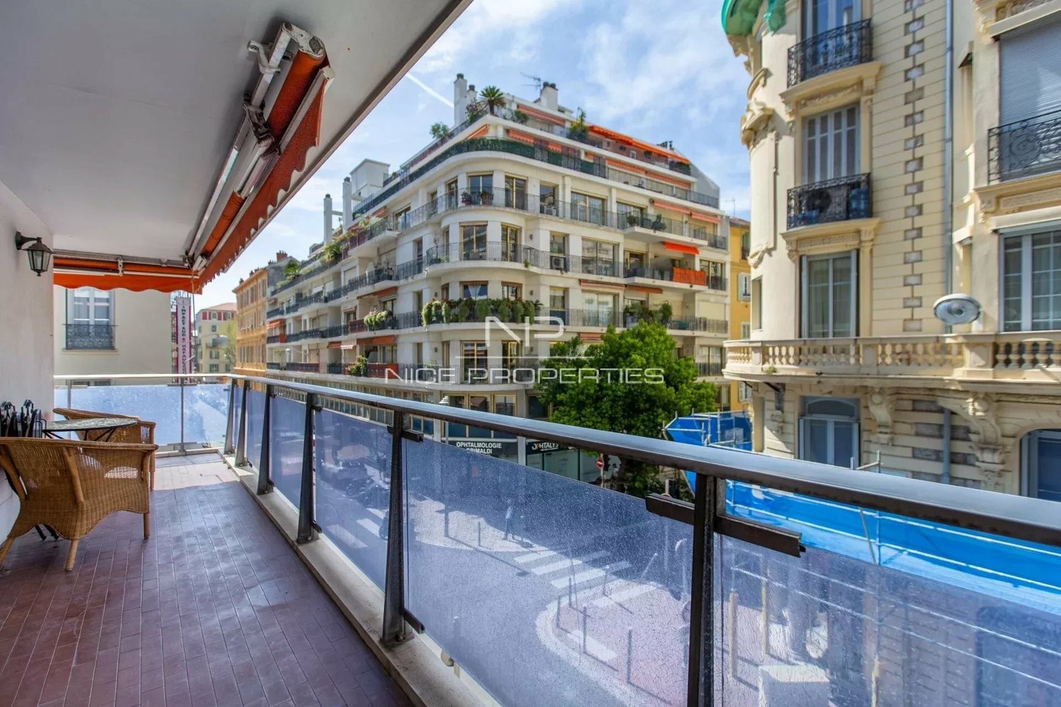 Property photo in Carre d'Or