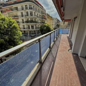 Property in Carre d'Or