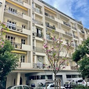 Property in Carre d'Or