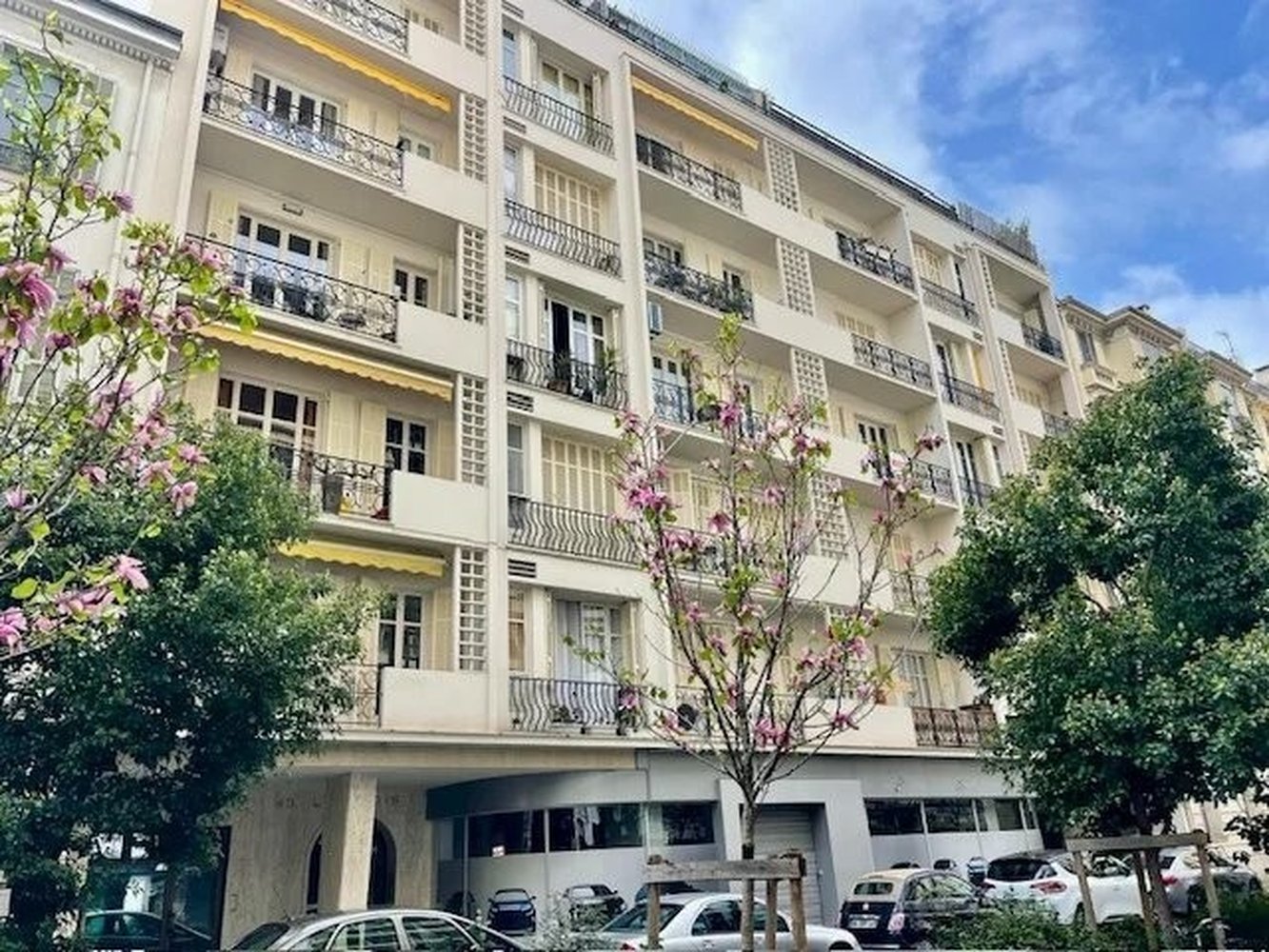 Property photo in Carre d'Or