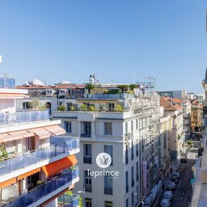 Property in Carre d'Or