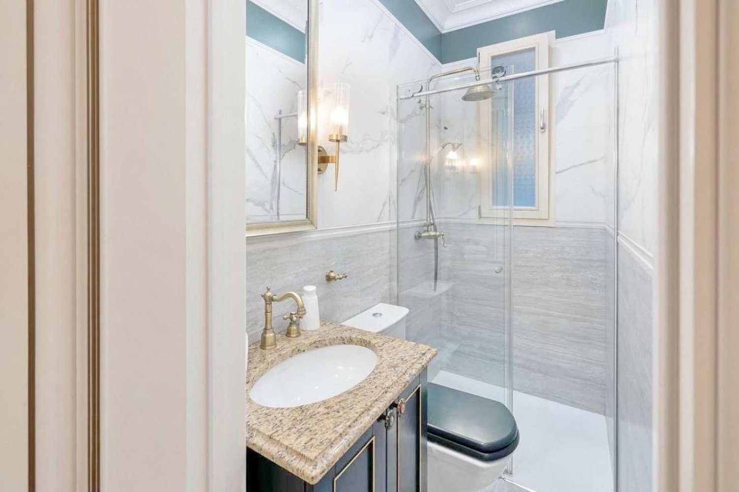 Property photo in Carre d'Or