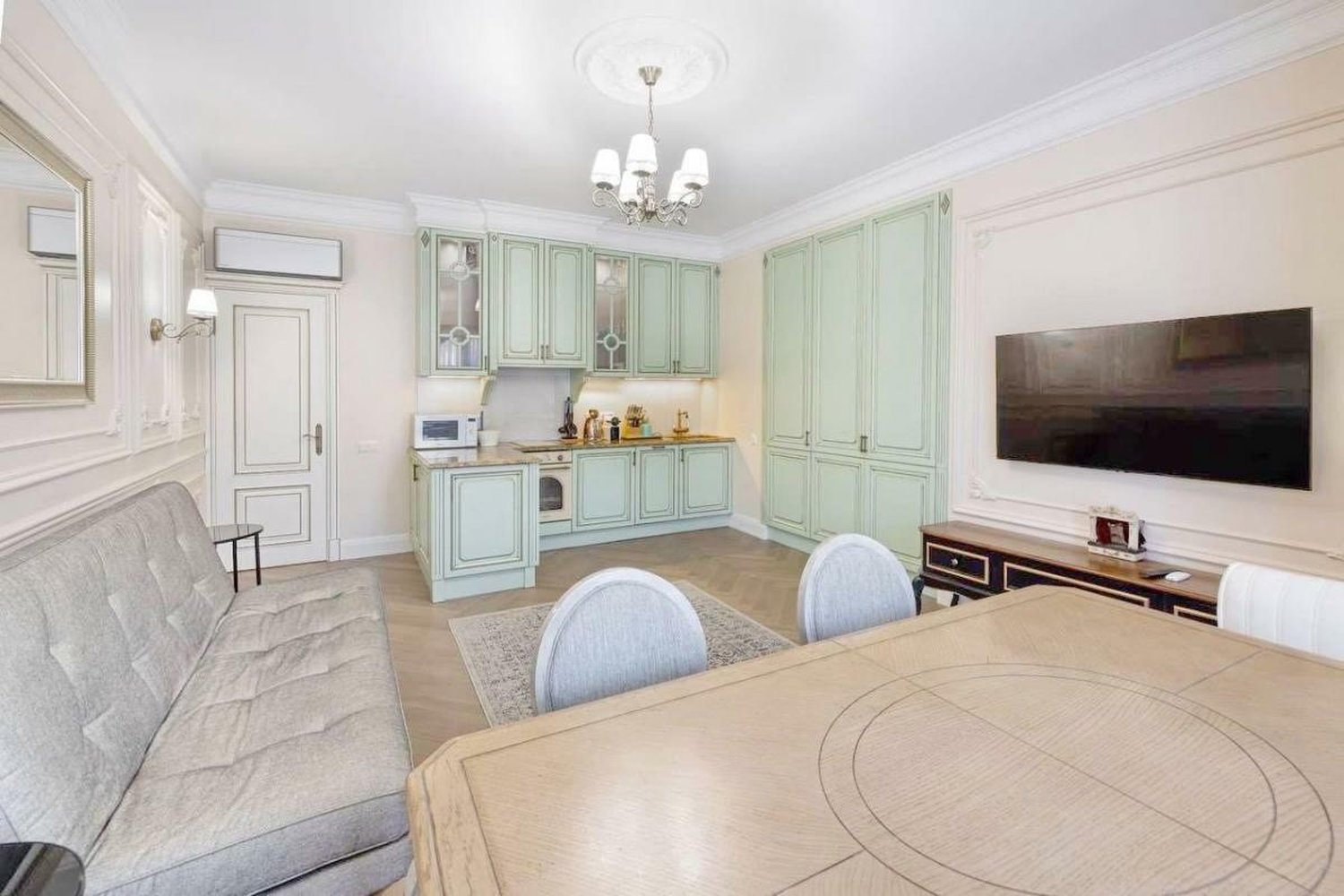 Property photo in Carre d'Or